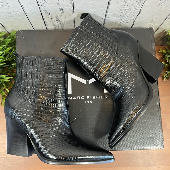Marc Fisher LTD Mariel 2 Pointed Toe Heeled Croc Embossed Western Bootie… - Picture 2 of 13